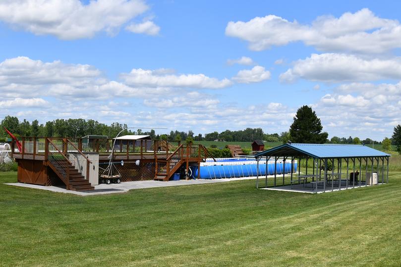 Cher Car Kennels Dock Jumping Pool